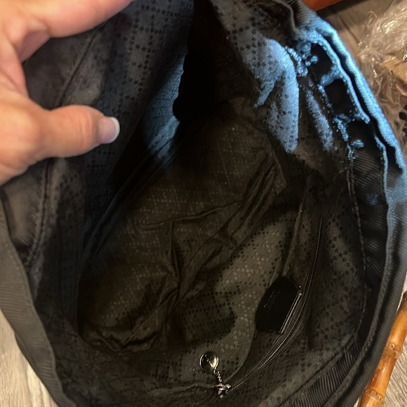 Authentic pre loved small Gucci - Picture 5 of 6